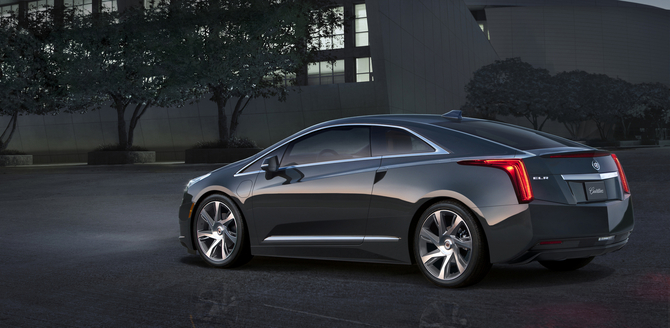 É o primeiro coupé da Cadillac da última década É o primeiro coupé da Cadillac da última década