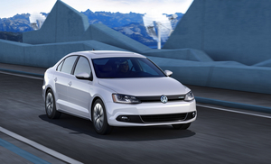 VW electrifies NAIAS with E-Bugster and Jetta Hybrid