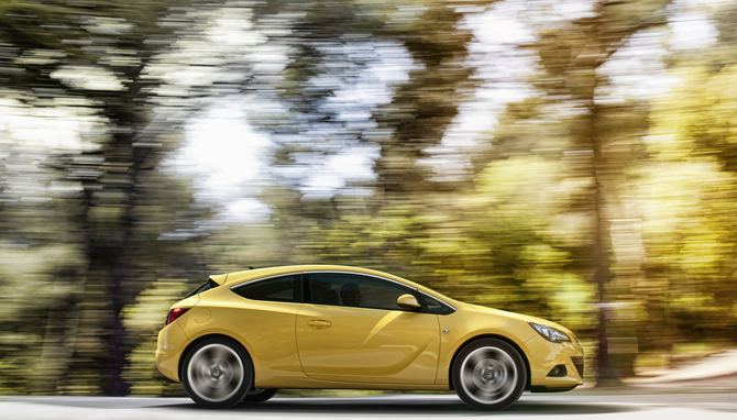 Opel Astra GTC to be unveiled in Frankfurt Opel Astra GTC to be unveiled in Frankfurt