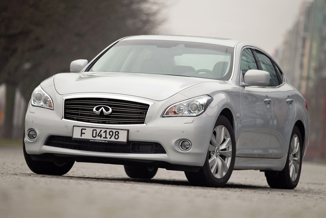 Infiniti M35h GT Premium Automatic