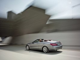 Mercedes-Benz E 350 CGI BlueEFFICIENCY Cabriolet