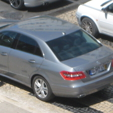 Mercedes-Benz E 200 CGI BlueEfficiency Elegance