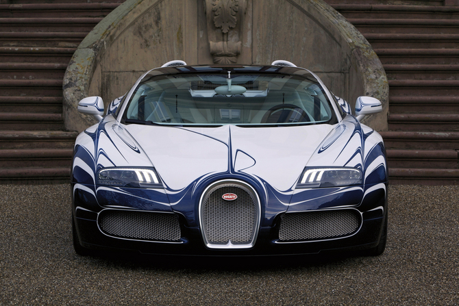 Bugatti reveal porcelain Veyron Bugatti reveal porcelain Veyron