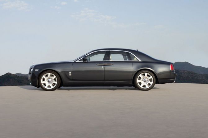 A new Rolls Royce takes on an old Bentley