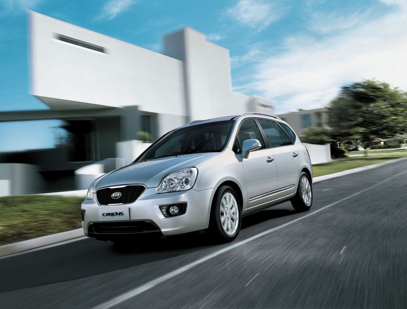 Kia Carens 2.0 Spirit Automatic