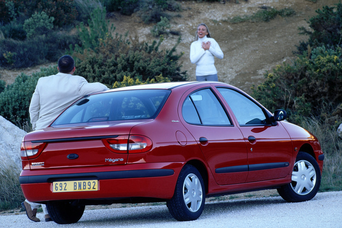 Renault Megane Classic 1.9 RT dTi