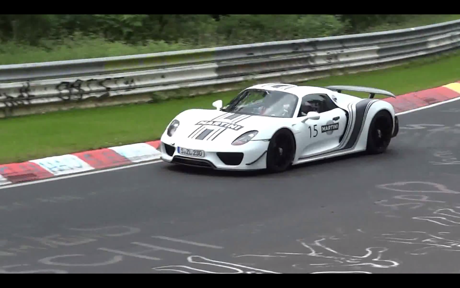 Martini-Liveried Porsche 918 Spotted Testing (with Video)