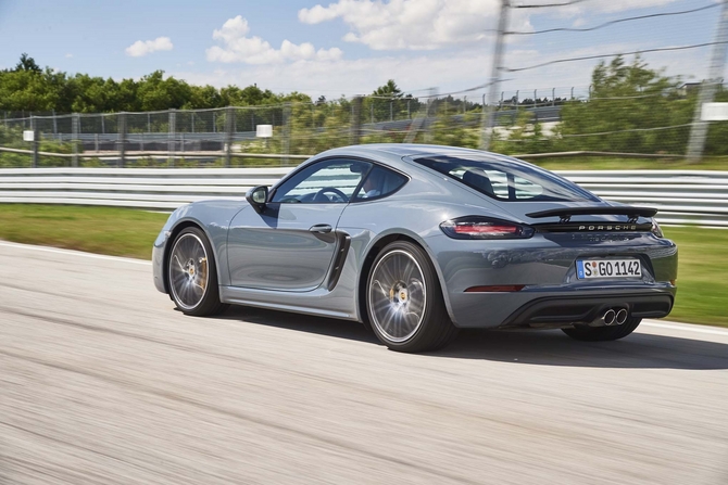 Porsche 718 Cayman S PDK