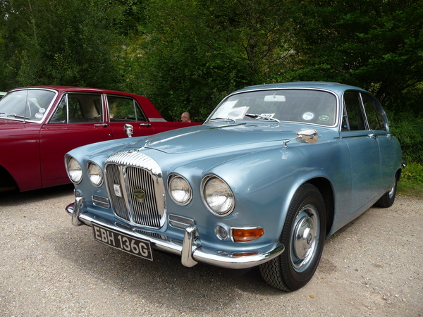 Daimler Double Six