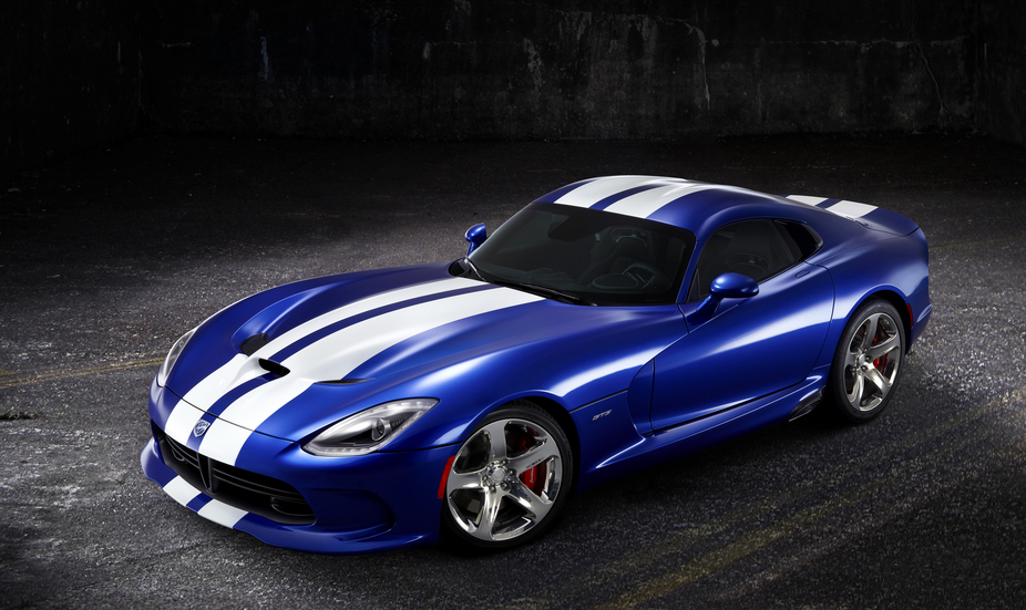 The Viper GTS in blue and white hides the cars lines and makes it look like the previous one