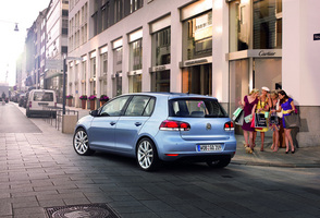 Volkswagen Golf VI 1.6l TDI 105cv DPF Highline DSG7v