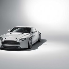Aston Martin Vantage GT4