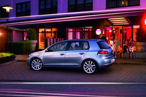 Volkswagen Golf VI 1.6l TDI 105cv DPF Highline DSG7v