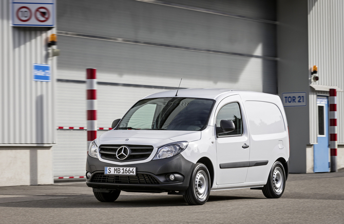 Mercedes-Benz Citan Combi Standard 109CDI/27 90