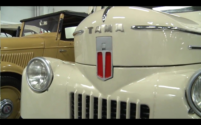 Carlos Ghosn Takes a Drive through Nissan Museum