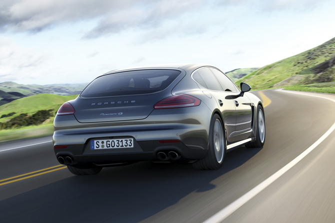 Porsche Panamera 4S