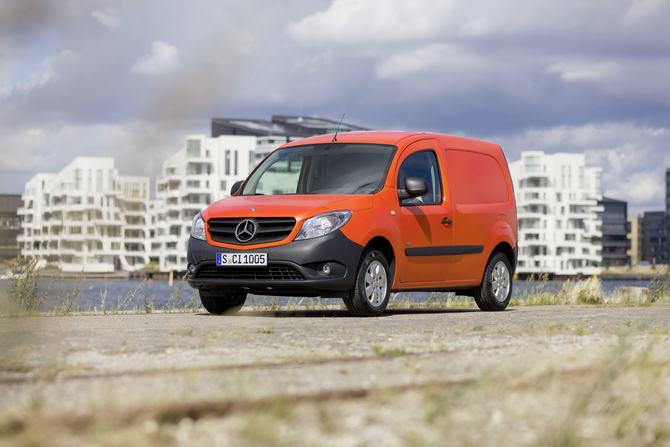 Mercedes-Benz Citan Standard 109CDI/27 90