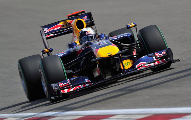 Vettel reaches third pole of the season Vettel reaches third pole of the season