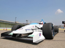 Drayson plans to build its own car for 2015
