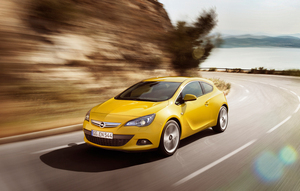 Opel Astra GTC 1.4 Turbo Innovation