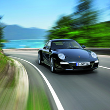 Porsche 911 Carrera goes Black