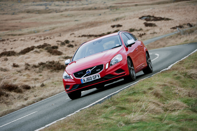 Volvo V60 2.4 D5 R-Design Premium AT