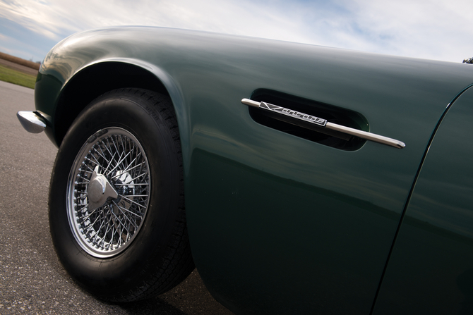 Aston Martin DB6 Vantage Mk II