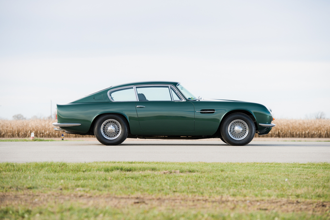 Aston Martin DB6 Vantage Mk II