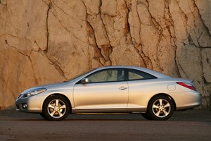 Toyota Camry Sport 5-Spd MT