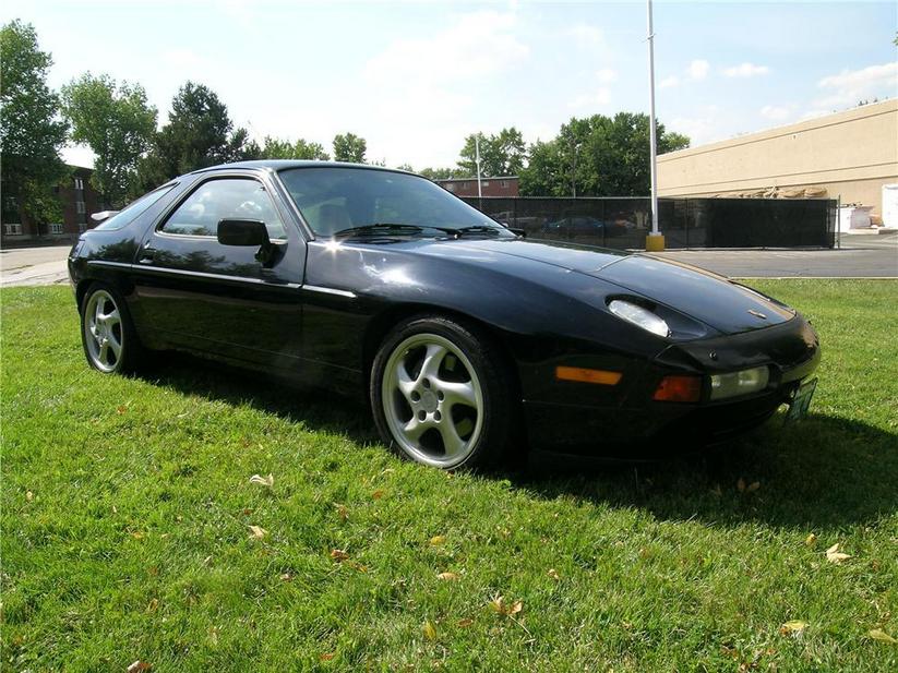 Porsche 928 GT