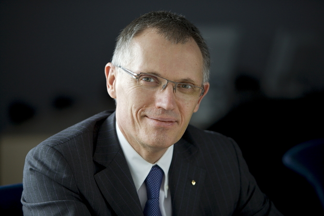 Tavares é Diretor de Operações da Renault e gere o dia-a-dia da empresa Tavares é Diretor de Operações da Renault e gere o dia-a-dia da empresa