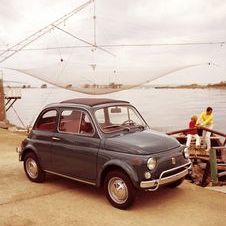 O Fiat 500 L que será leiloado (não é o da imagem) pertenceu à família Cameron entre 1988 e 1998