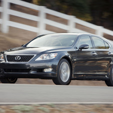 Lexus LS