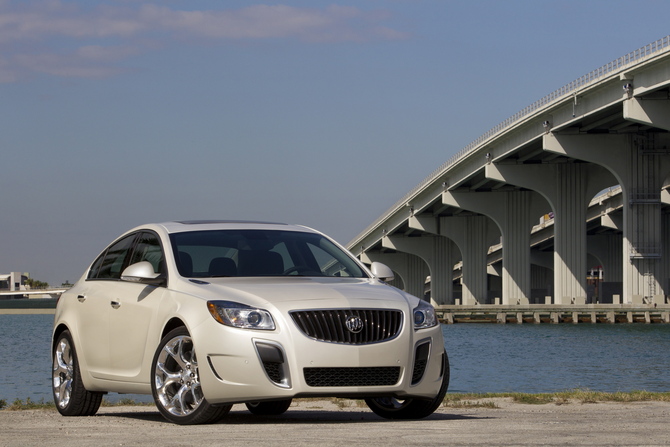 Buick Regal GS 2.0 Ecotec AT