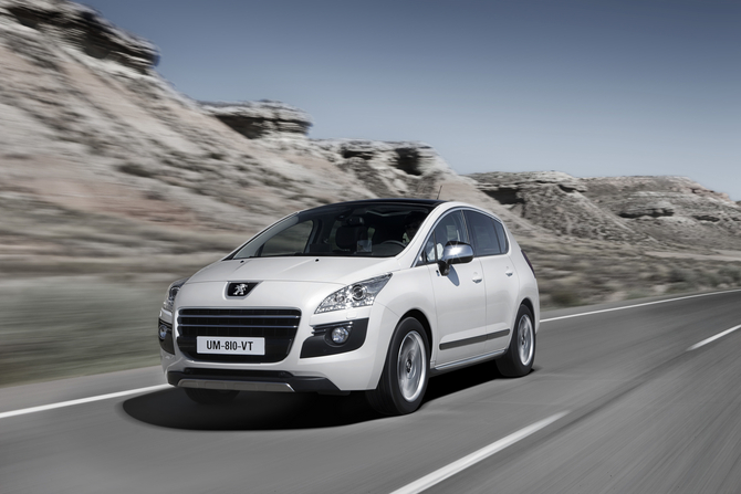 Peugeot 3008 HYbrid4 sells out in 9 days