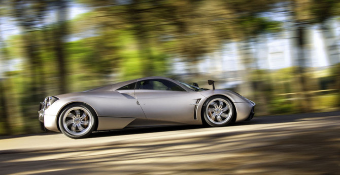 Pagani unveils the Huayra Pagani unveils the Huayra