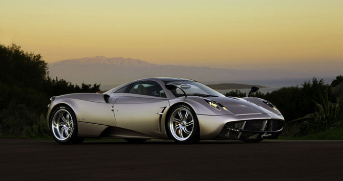 Pagani unveils the Huayra Pagani unveils the Huayra
