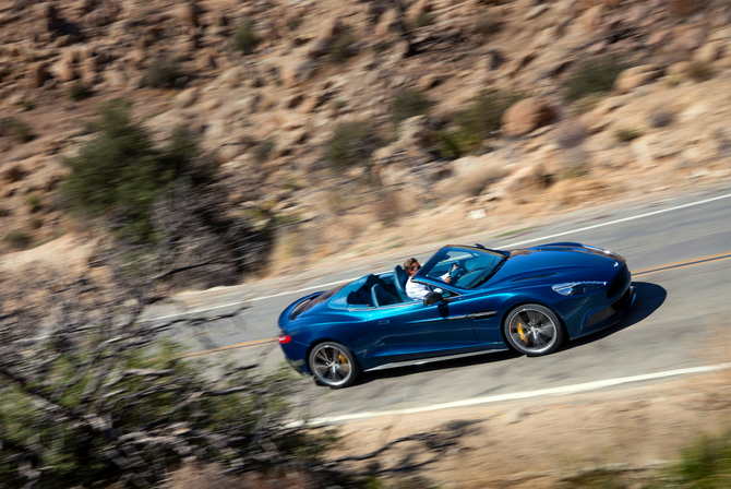 Aston Martin Vanquish Volante