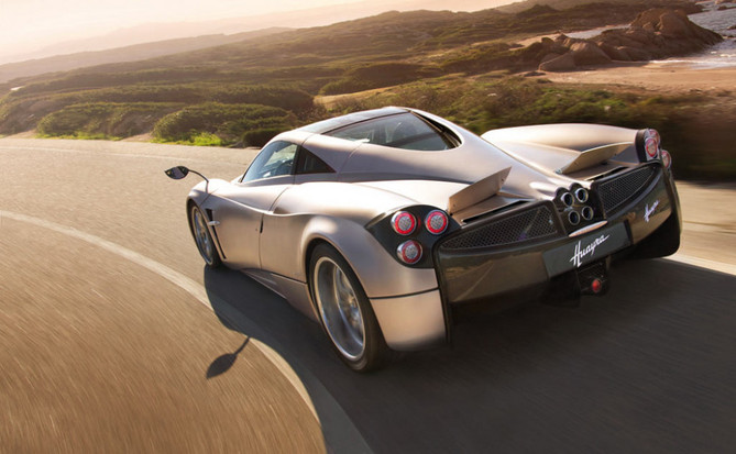 Pagani unveils the Huayra Pagani unveils the Huayra