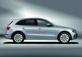 Audi presents the Audi Q5 Hybrid quattro