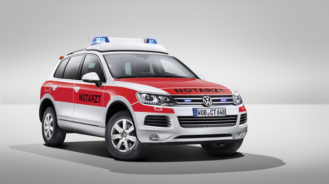 Volkswagen präsentiert neue Einsatz- und Rettungsfahrzeuge auf der RETTmobil 2014 Volkswagen präsentiert neue Einsatz- und Rettungsfahrzeuge auf der RETTmobil 2014