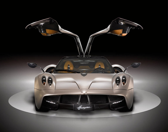 Pagani unveils the Huayra Pagani unveils the Huayra