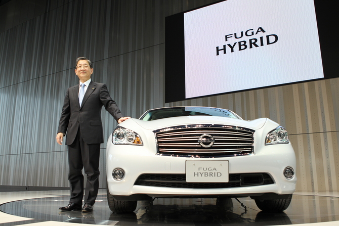 Nissan launches Fuga Hybrid Nissan launches Fuga Hybrid