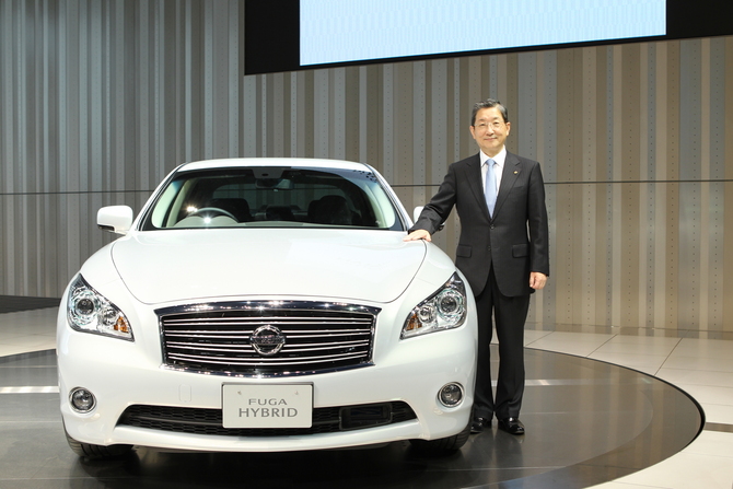 Nissan launches Fuga Hybrid Nissan launches Fuga Hybrid