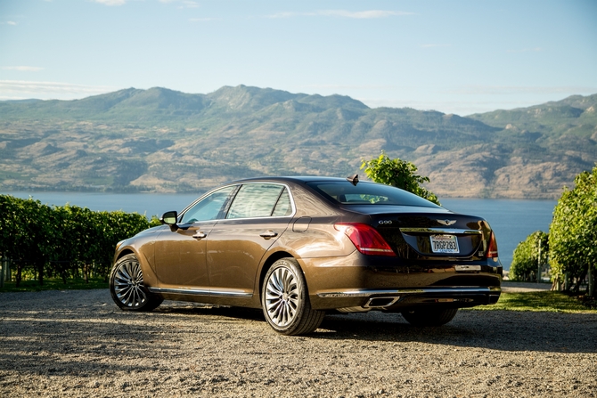 Genesis G90