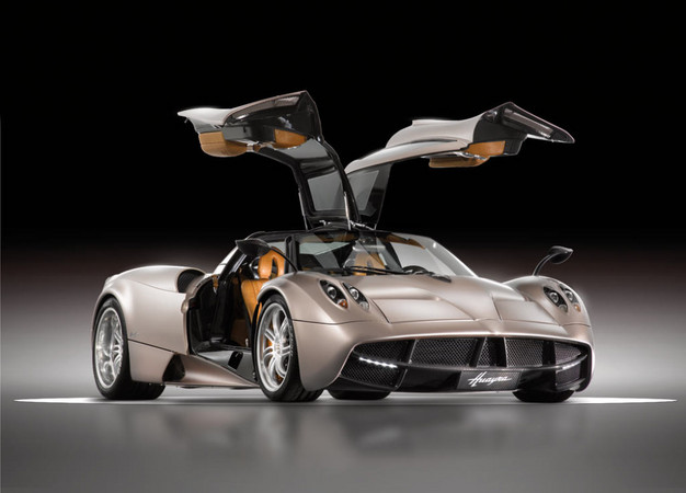 Pagani unveils the Huayra Pagani unveils the Huayra