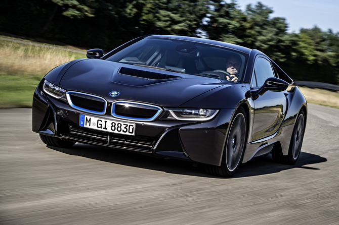 The front stretches the BMW kidney grill The front stretches the BMW kidney grill