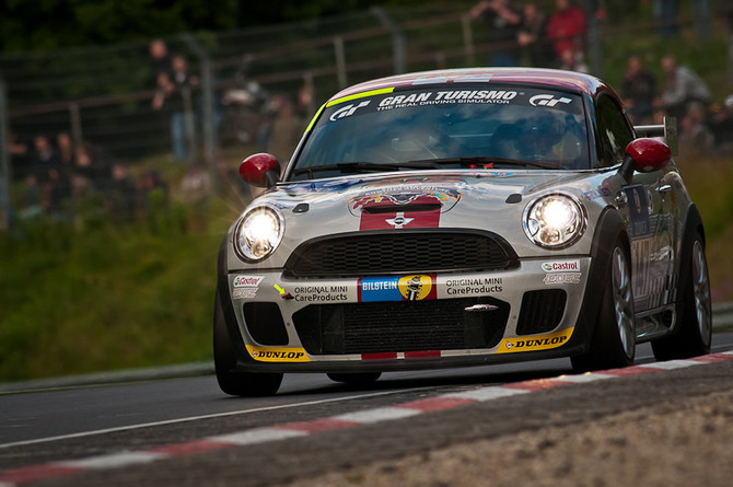 Ferrari takes pole at Nurburgring, Mercedes second and third Ferrari takes pole at Nurburgring, Mercedes second and third
