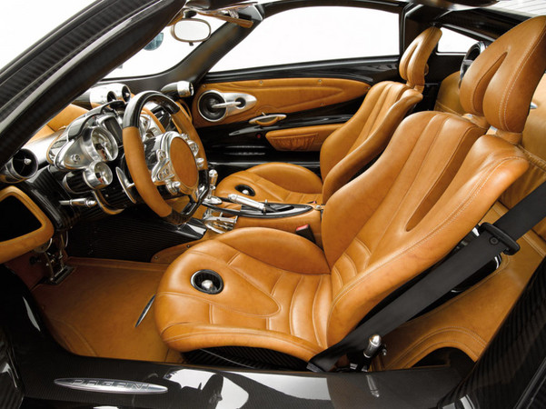 Pagani unveils the Huayra Pagani unveils the Huayra