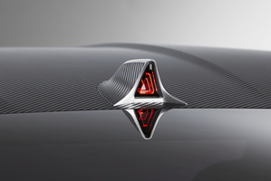 The top-mounted radio antenna/brake light is quite cool